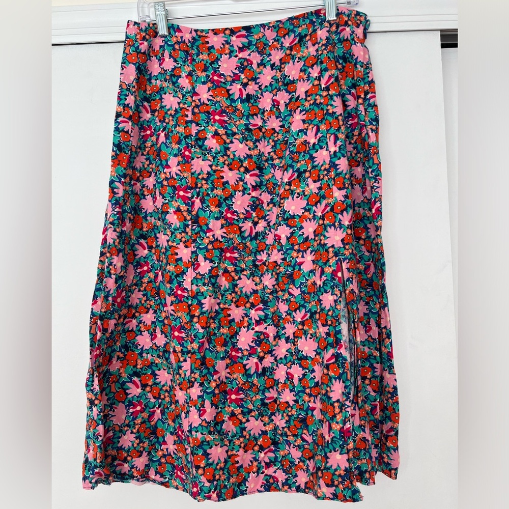 Floral Midi - A Summer Staple!